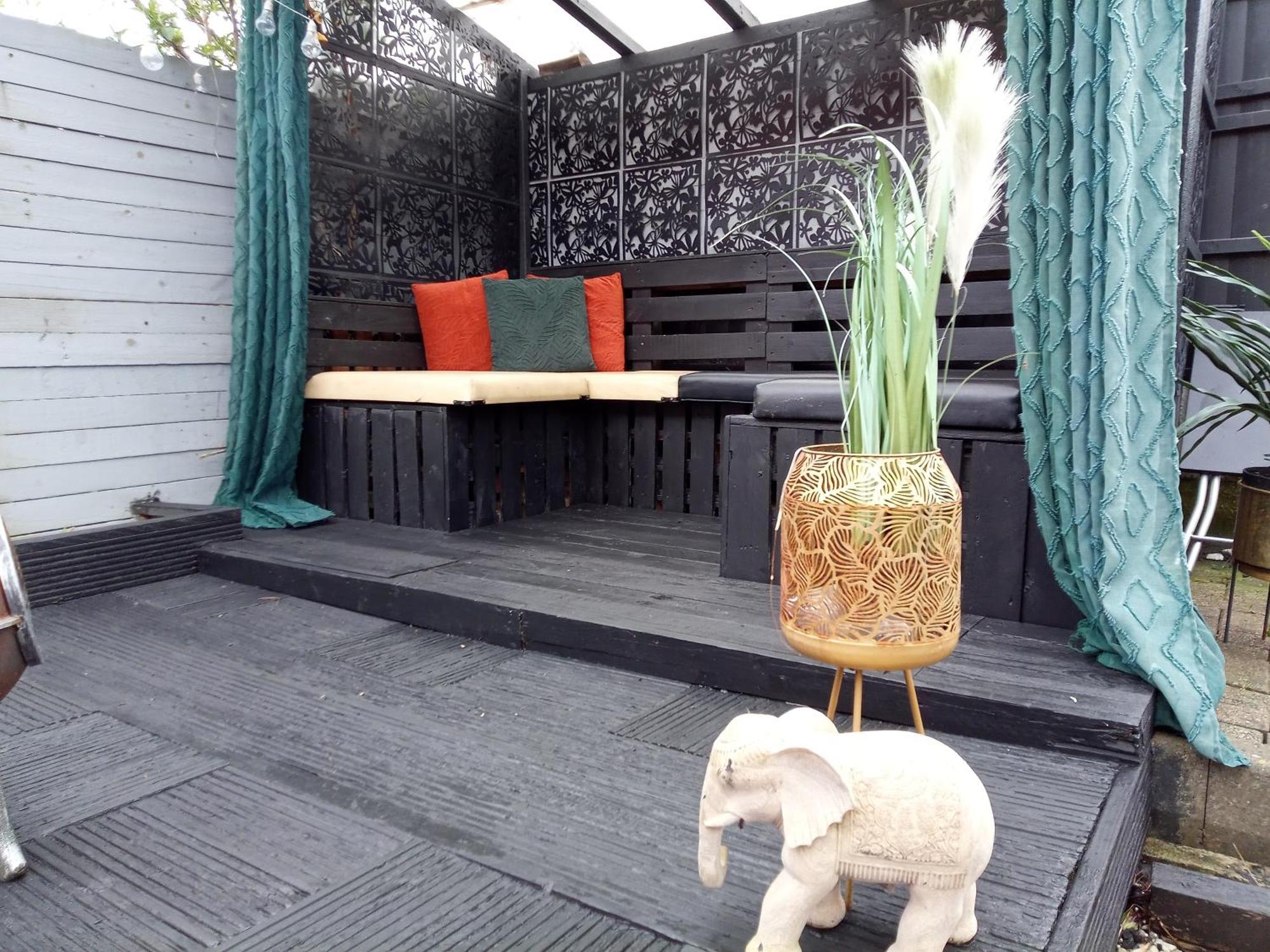 Beautiful 2-Bed House In Bolton With Free Parking Villa Buitenkant foto